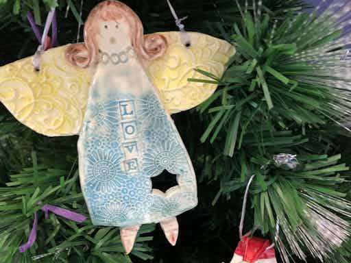 Hand build with Clay, make Your own personalized Xmas gifts